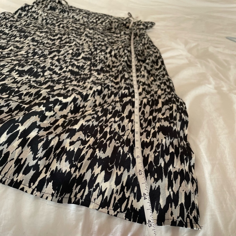 ✨Express✨ Abstract Print Satin Cowl Neck Midi Slip Dress - Picture 11 of 11
